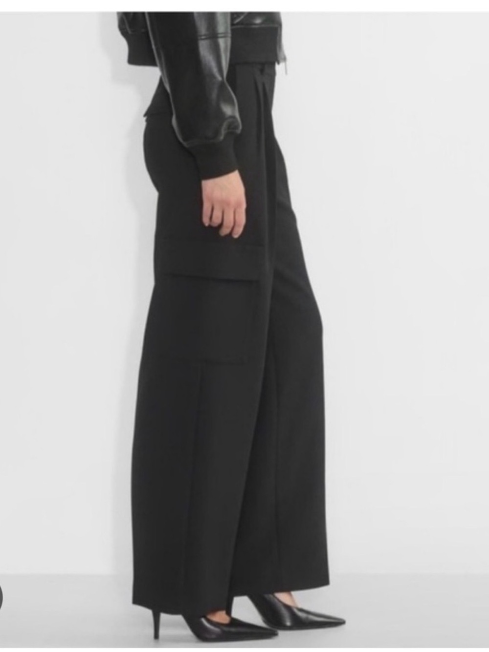 Aritzia Babaton Black Wide-Leg Cargo Pants